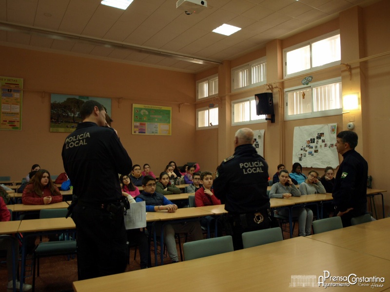 Charla Policía Acoso Escolar_Constantina 2017-8