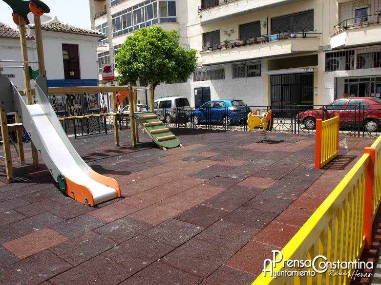 Parque infantil calle Mesones_Constantina 2015-4